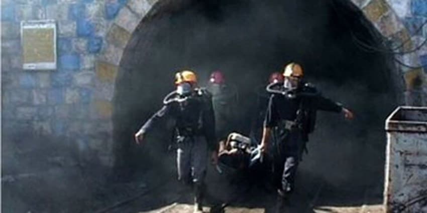 خروج پیکر ۳۹ نفر از جانباختگان حادثه معدن طبس تاکنون/ ۱۰ نفر دیگر همچنان محبوس