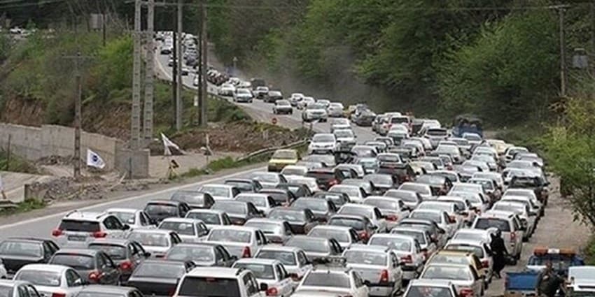 ترافیک سنگین در محور فیروزکوه / محور چالوس همچنان مسدود است